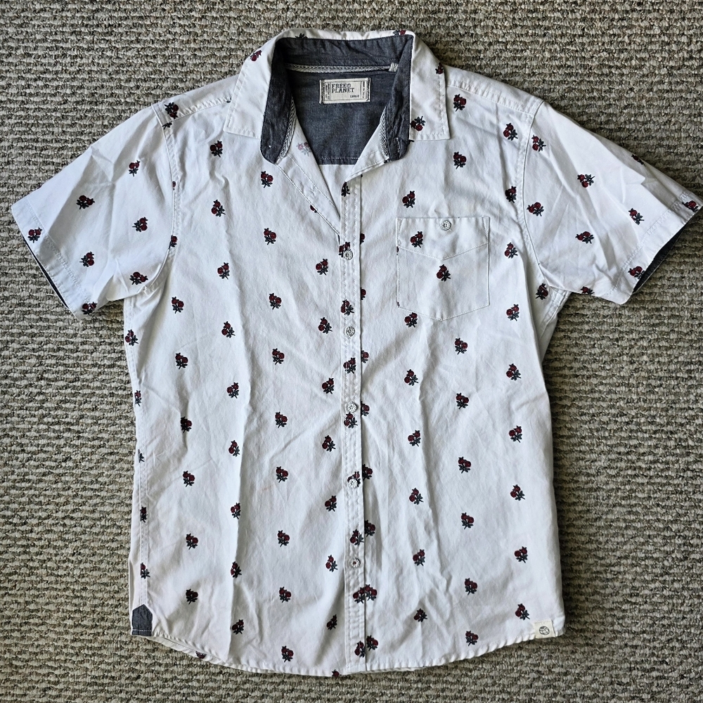 Free Planet White Short-Sleeve Button-Down with Small Red Floral Print